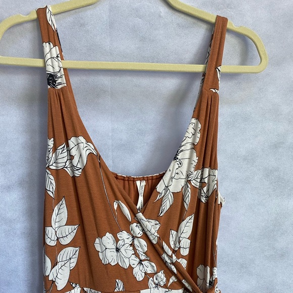 Ruffled Floral Midi Dress - Picture 6 of 14